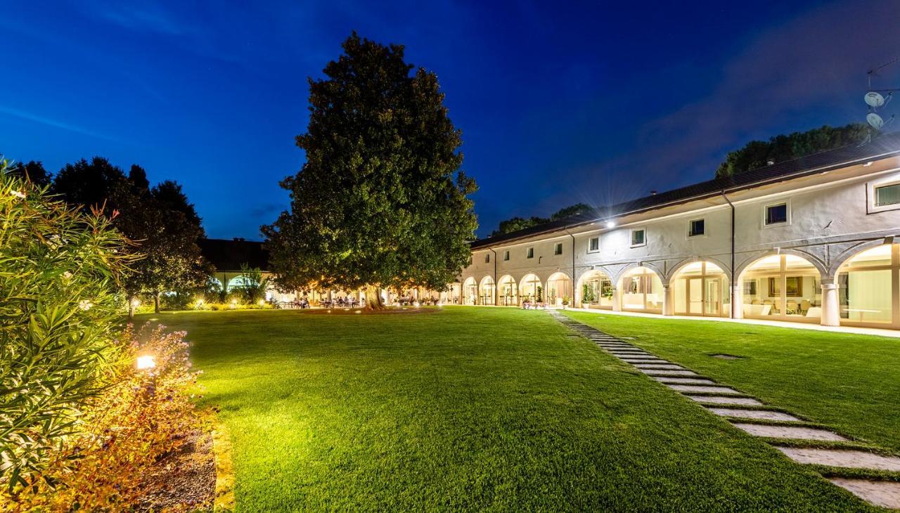 Hotel Villa I Pini 말로 외부 사진