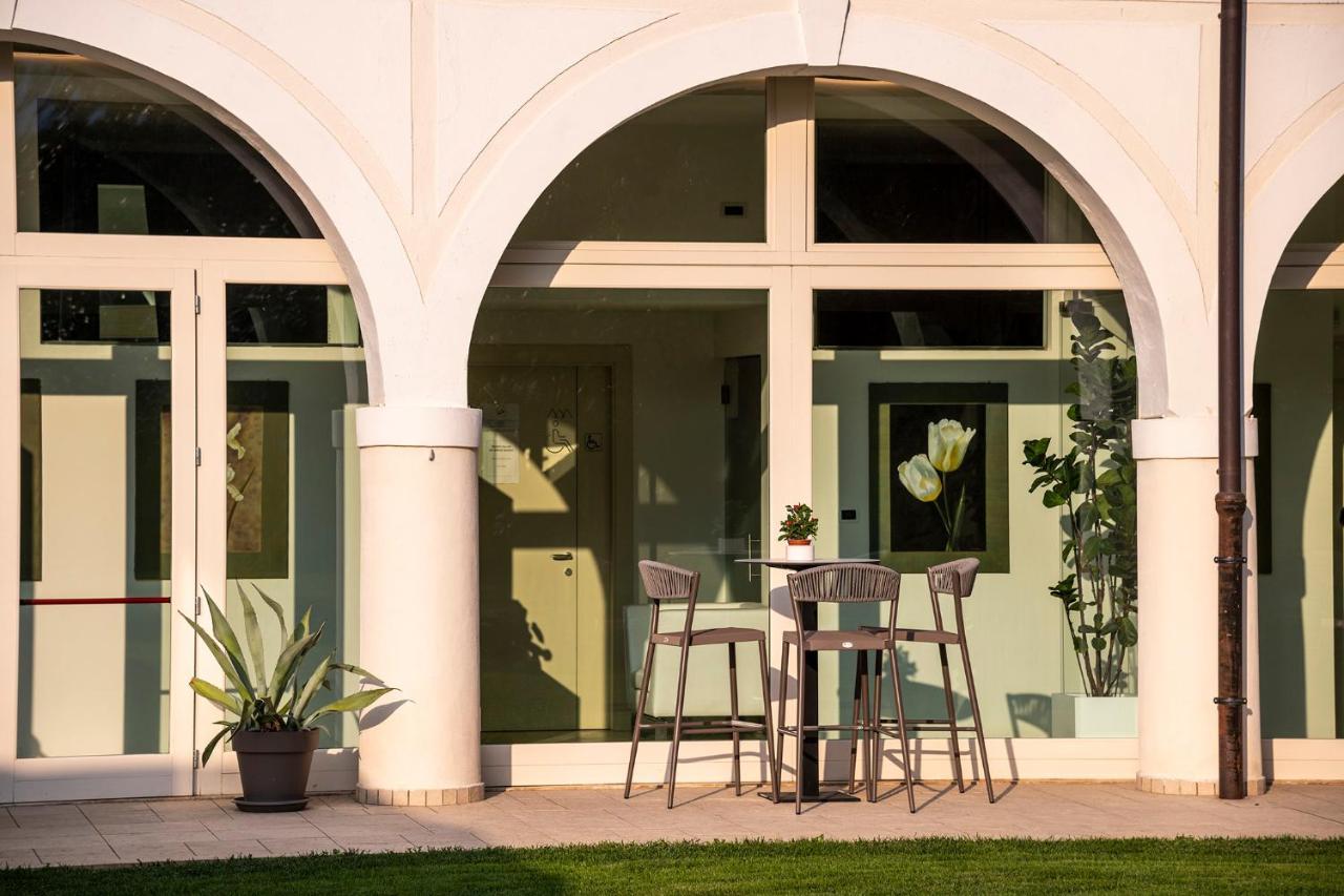Hotel Villa I Pini 말로 외부 사진