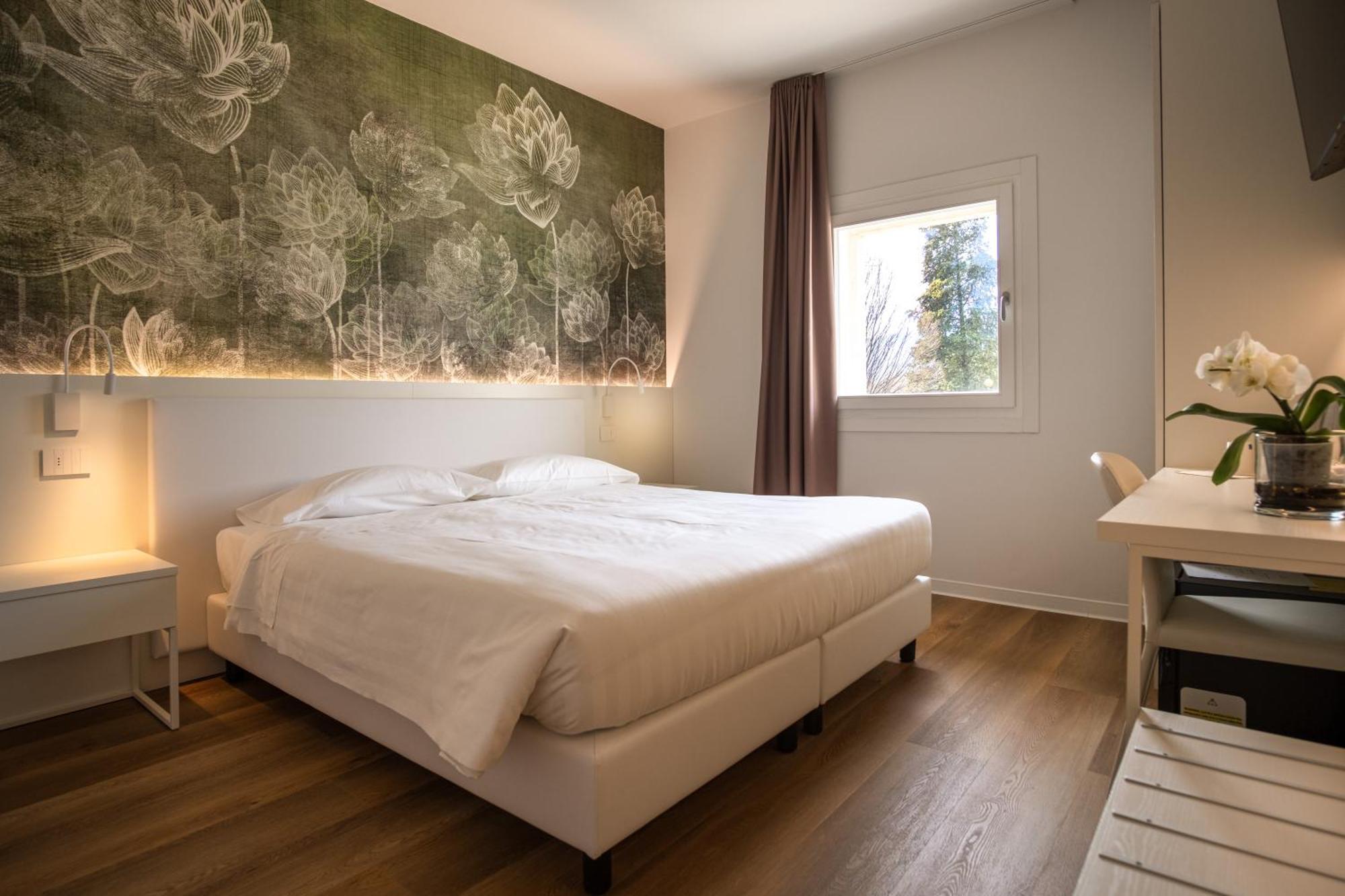 Hotel Villa I Pini 말로 외부 사진