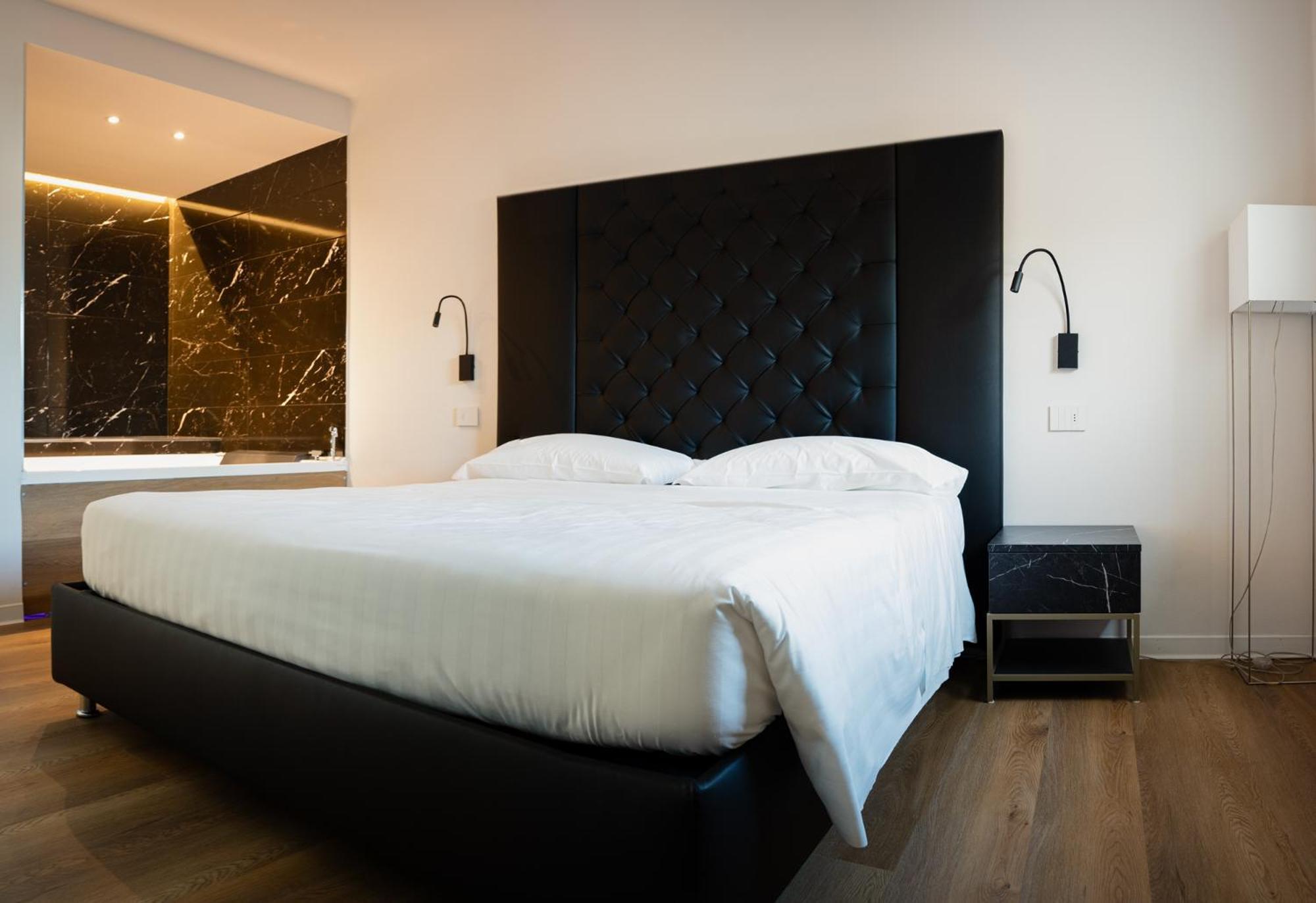 Hotel Villa I Pini 말로 외부 사진